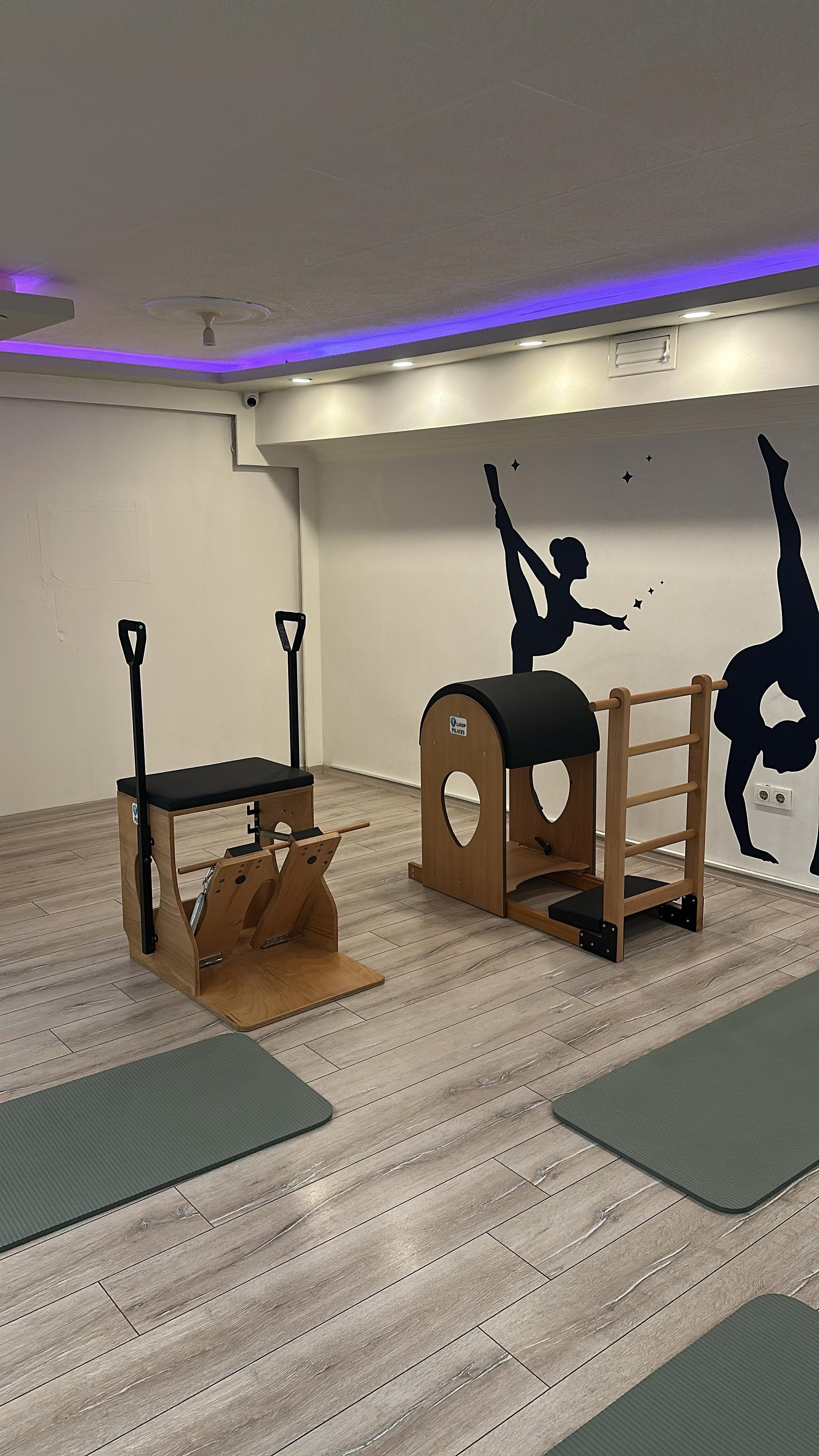 Aura Pilates ekipman ve mat alanı
