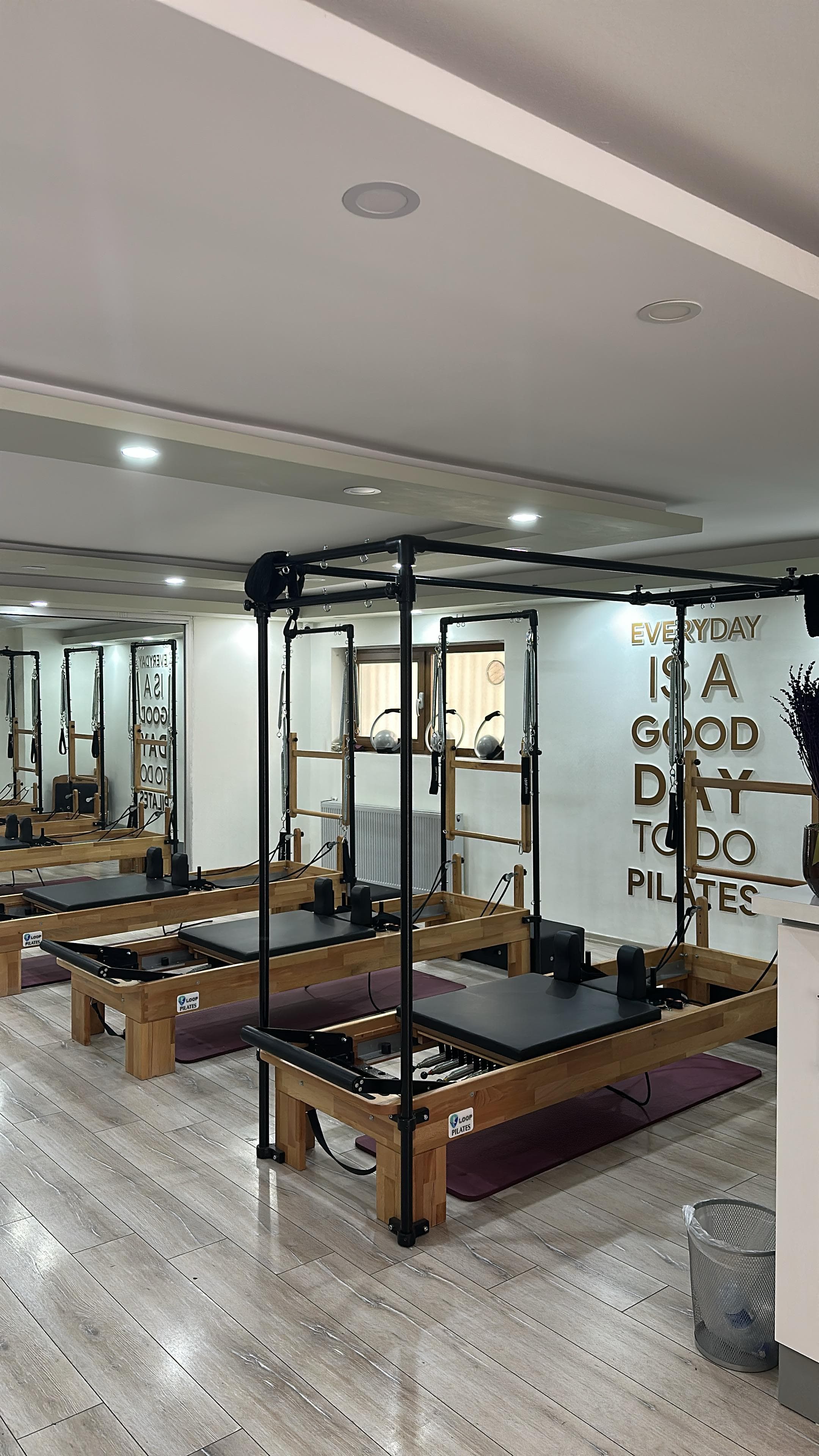 Aura Pilates reformer alanı